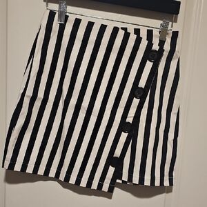 DO+BE Monochrome Striped Skirt